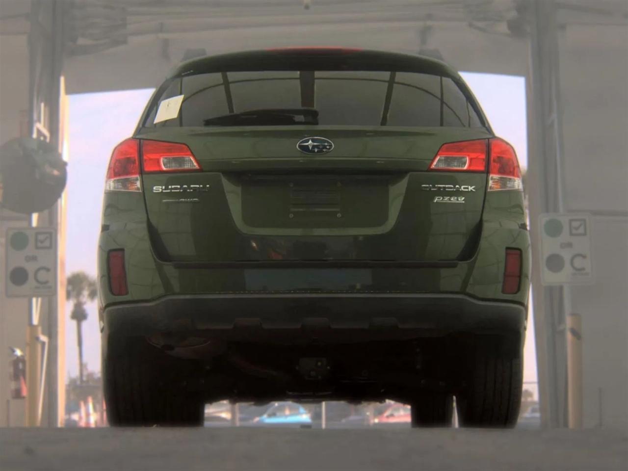 Subaru Outback  2011
