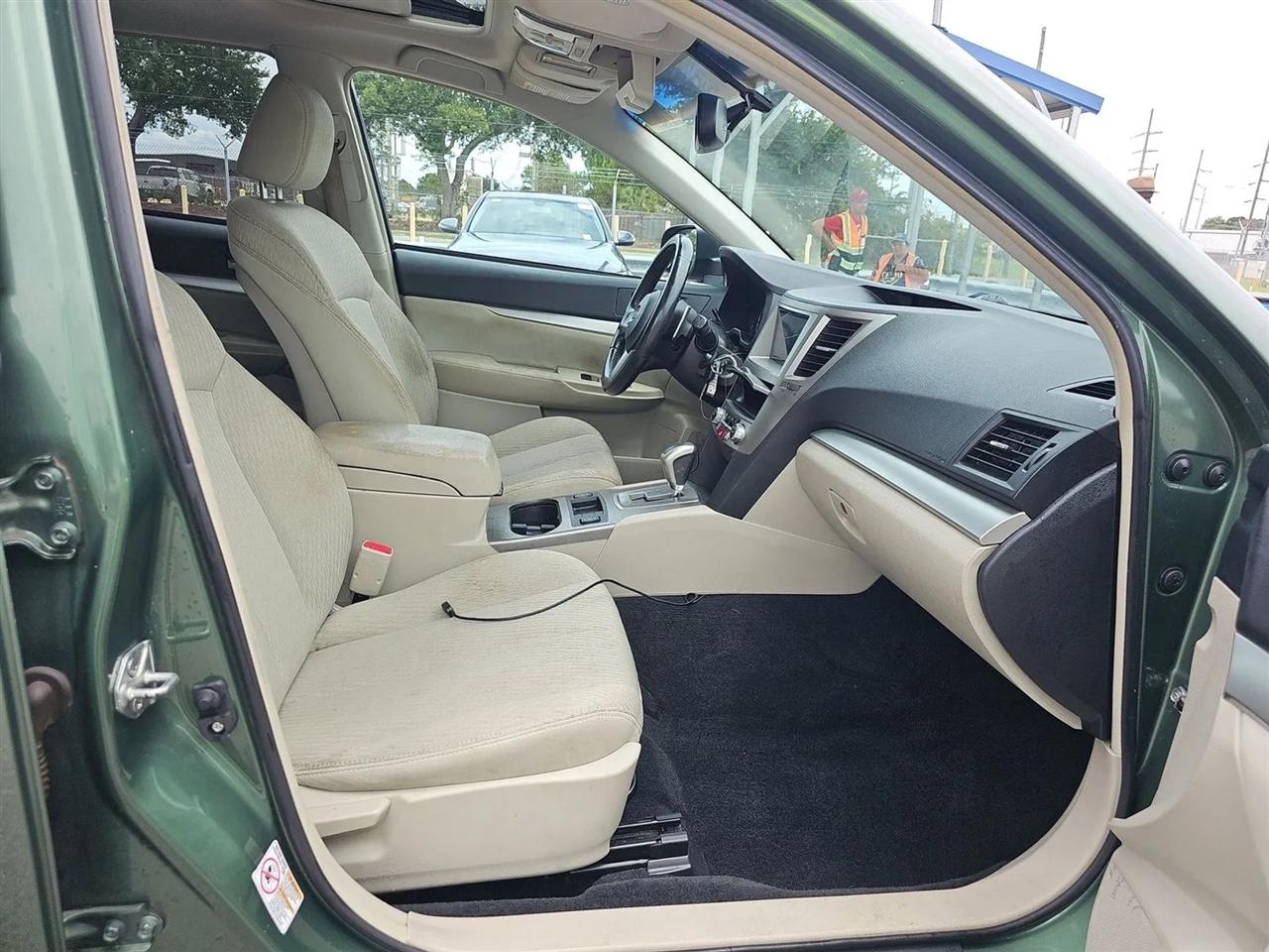 Subaru Outback  2011