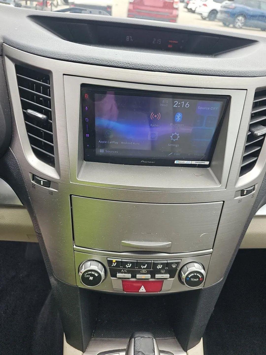Subaru Outback  2011