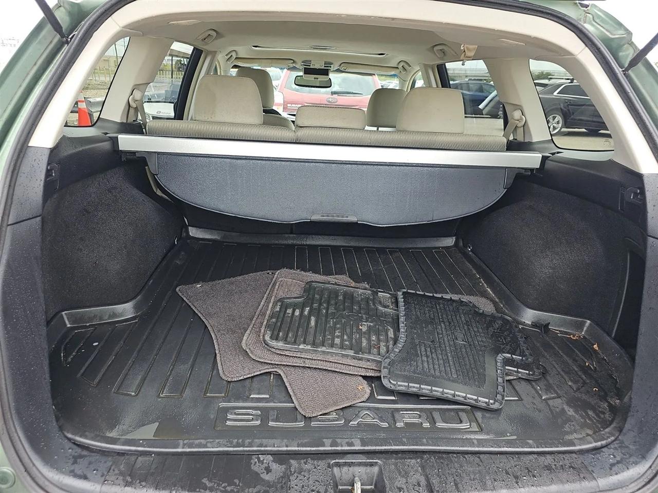 Subaru Outback  2011