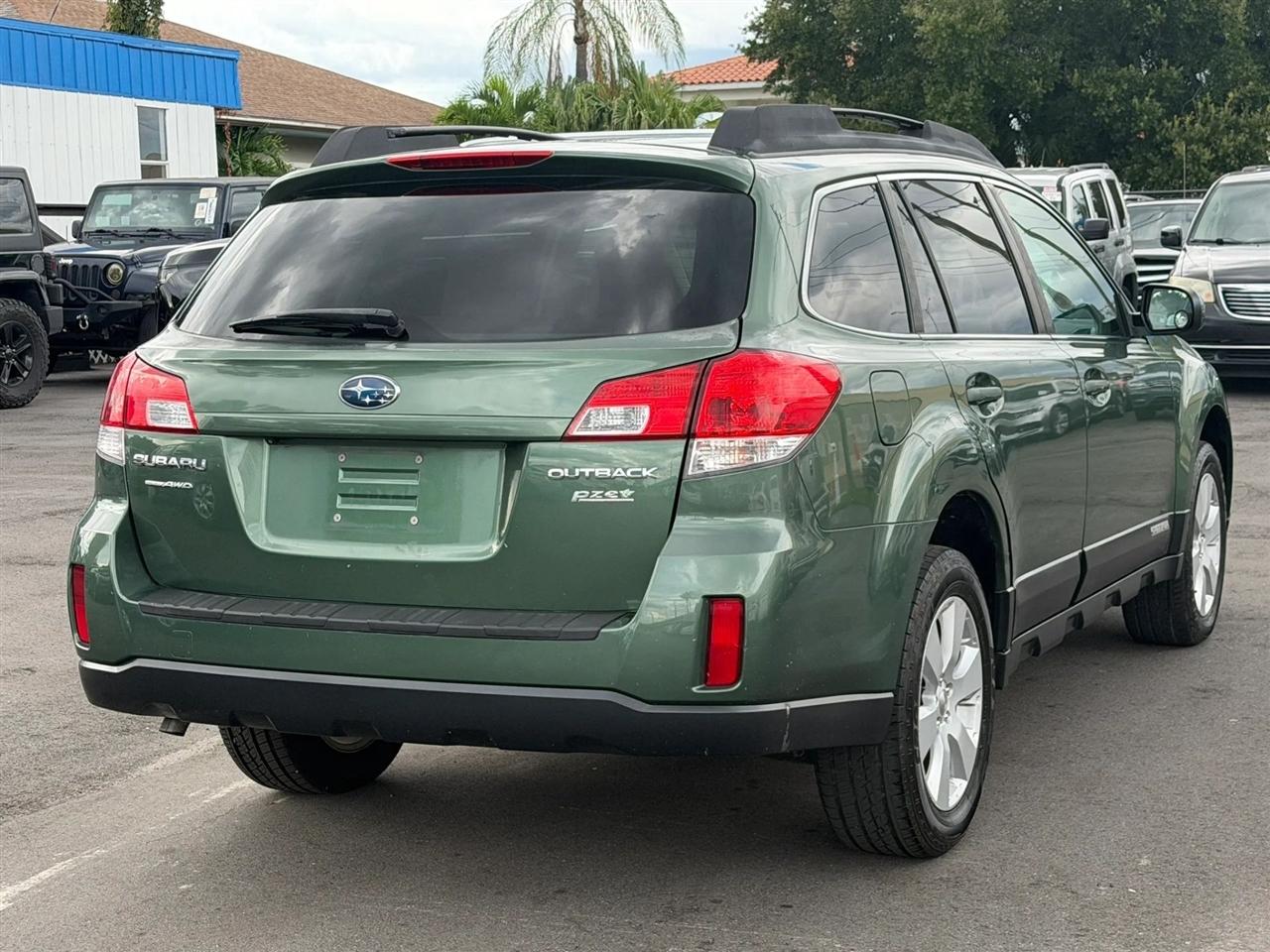 Subaru Outback  2011