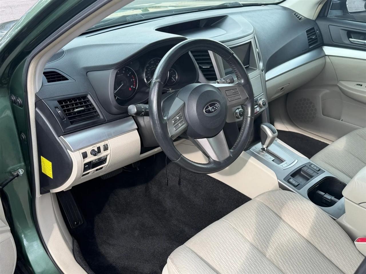 Subaru Outback  2011