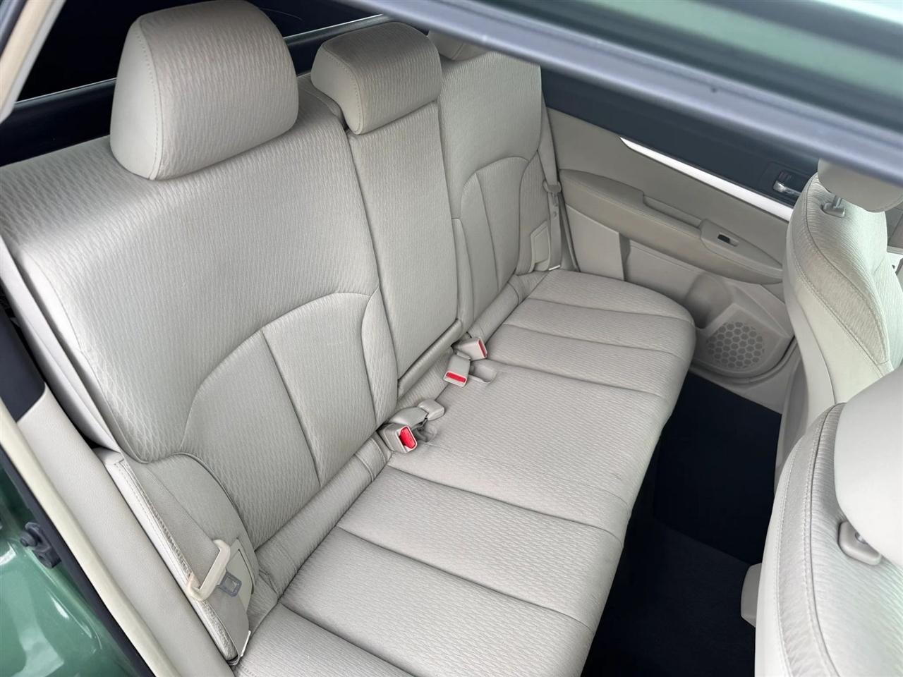 Subaru Outback  2011
