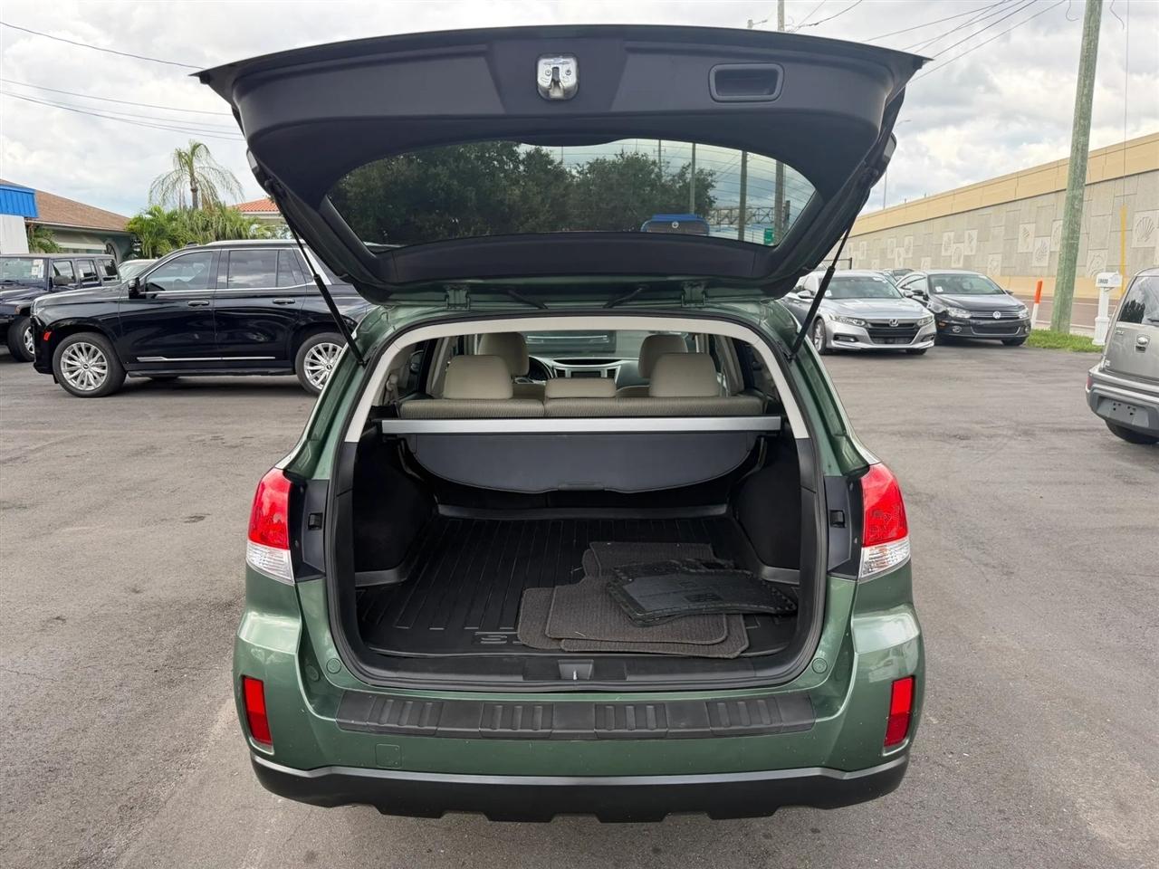 Subaru Outback  2011