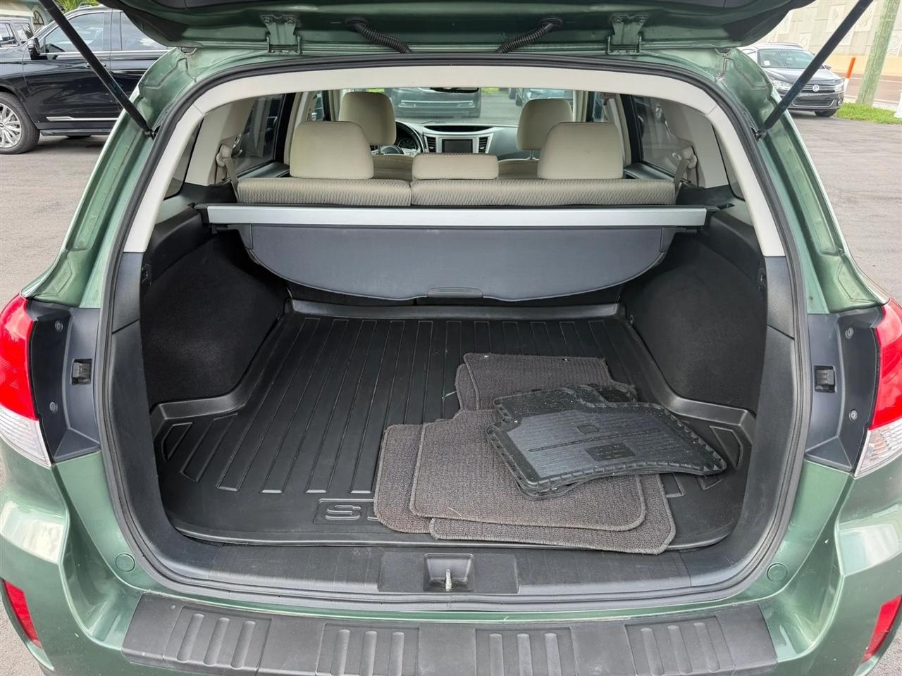 Subaru Outback  2011