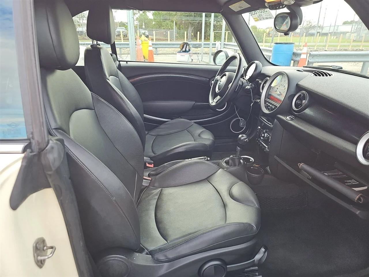MINI Cooper Convertible  2014