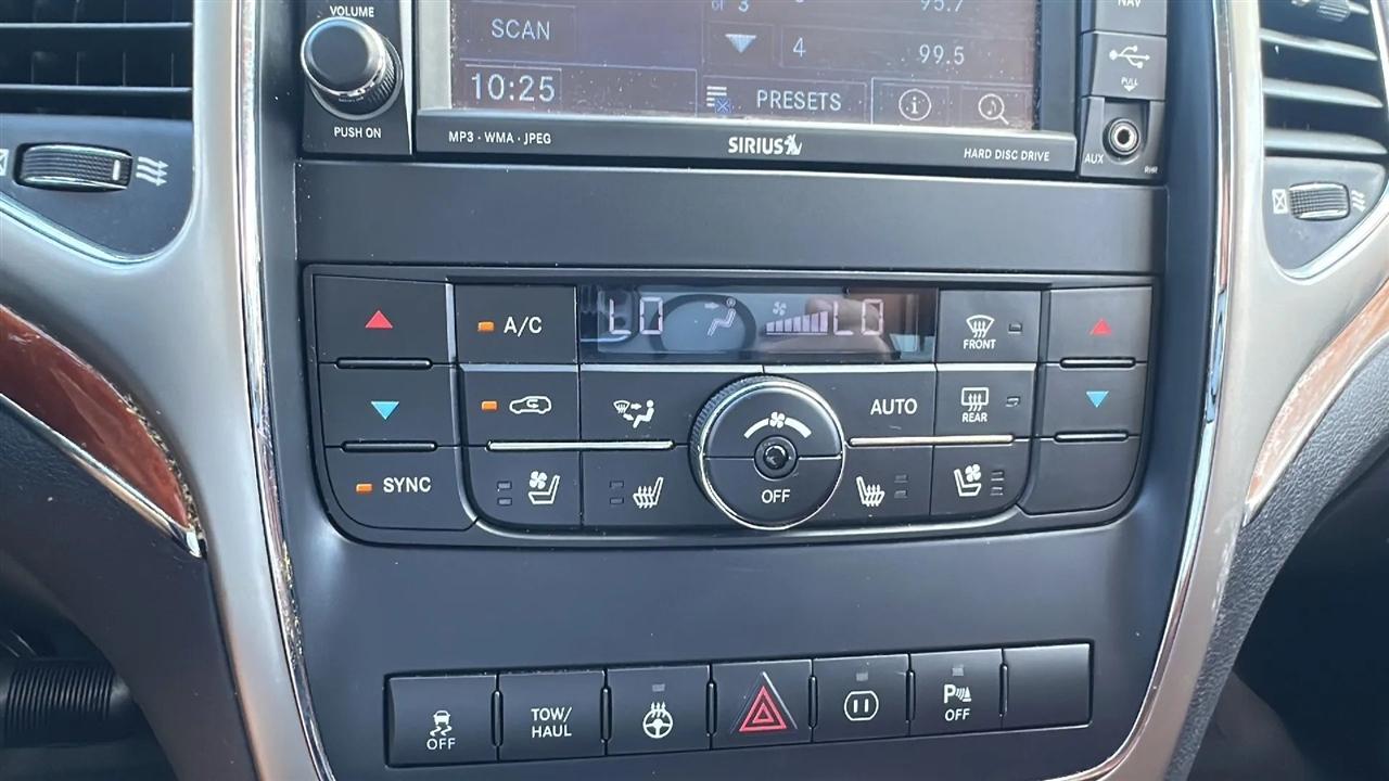 Jeep Grand Cherokee  2012