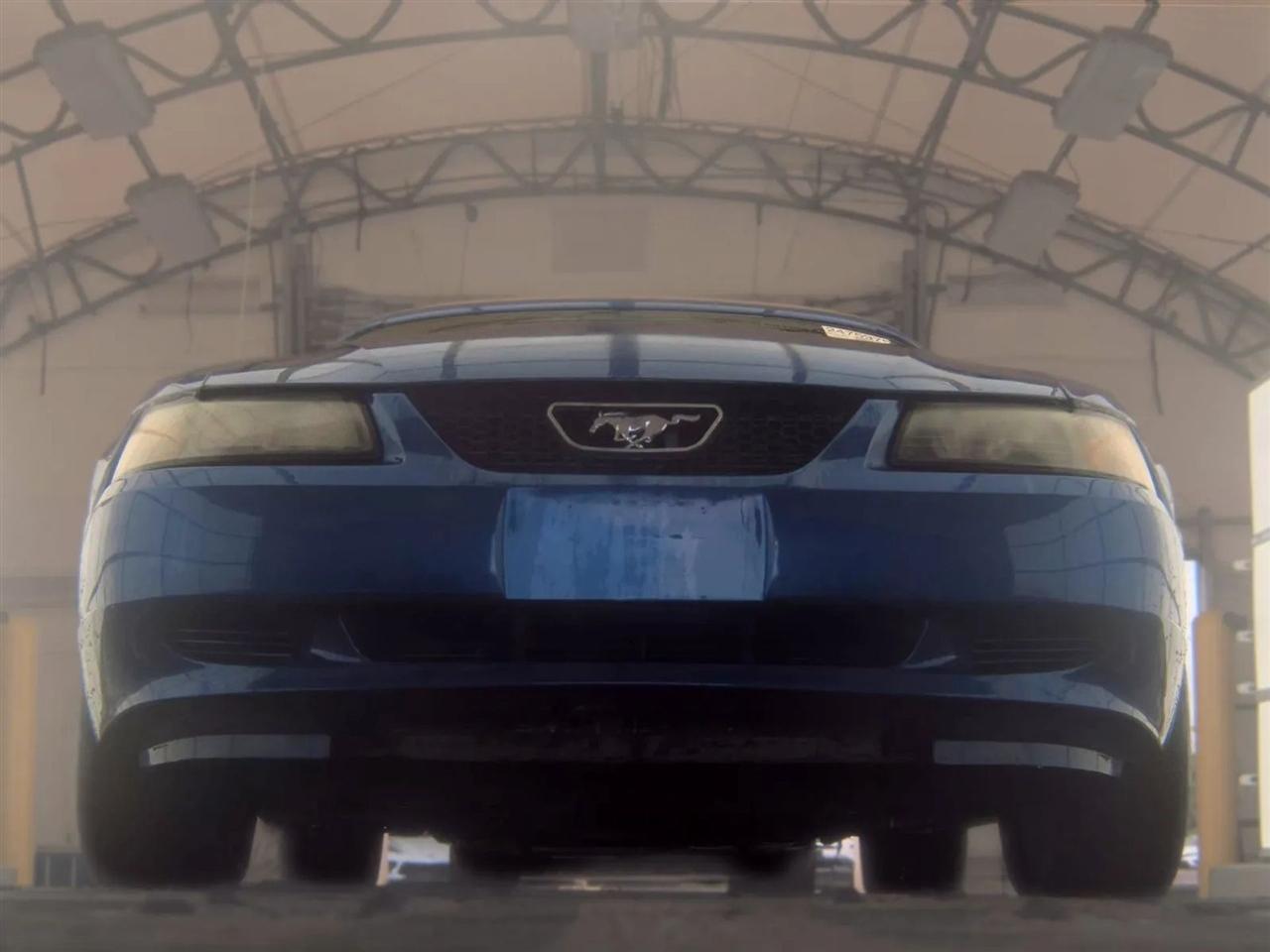 Ford Mustang  2004