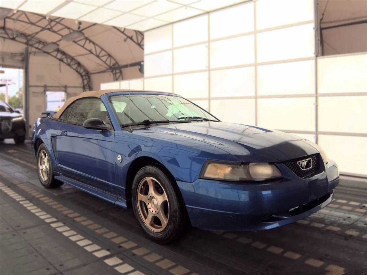 Ford Mustang  2004