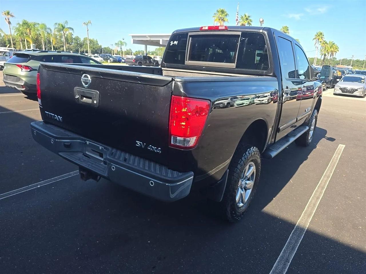 Nissan Titan  2013