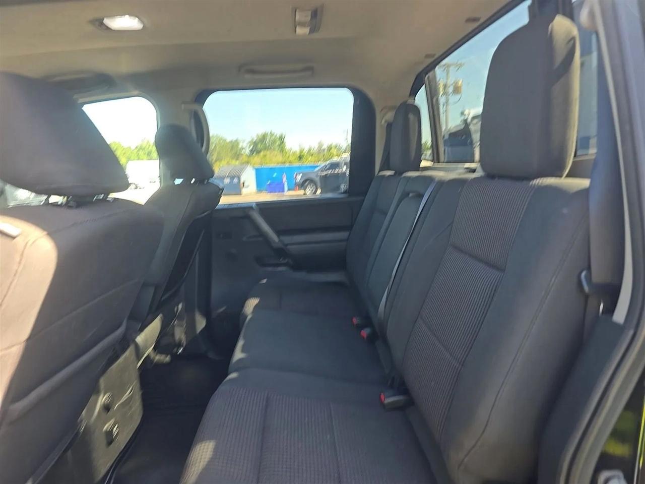Nissan Titan  2013