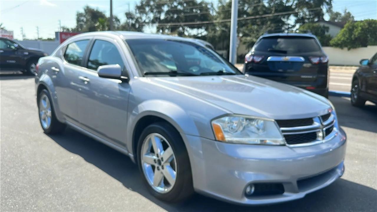 Dodge Avenger  2013