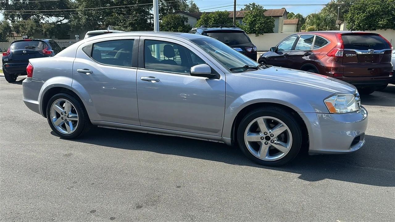 Dodge Avenger  2013