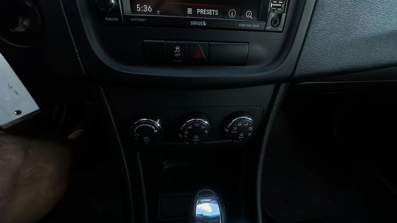 Dodge Avenger  2013