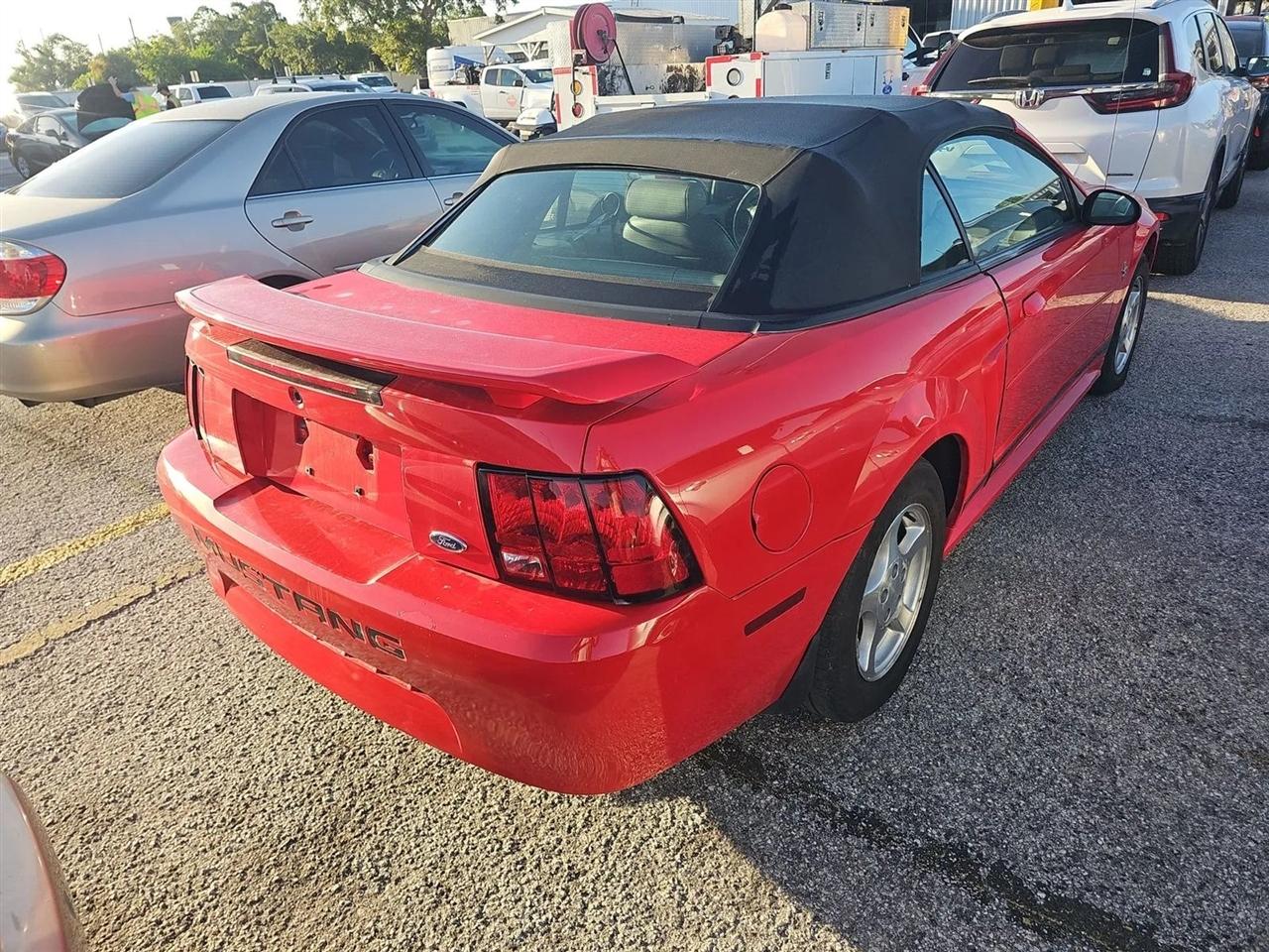 Ford Mustang  2002