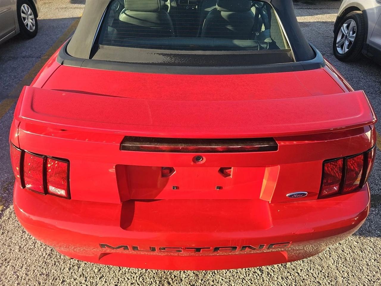 Ford Mustang  2002