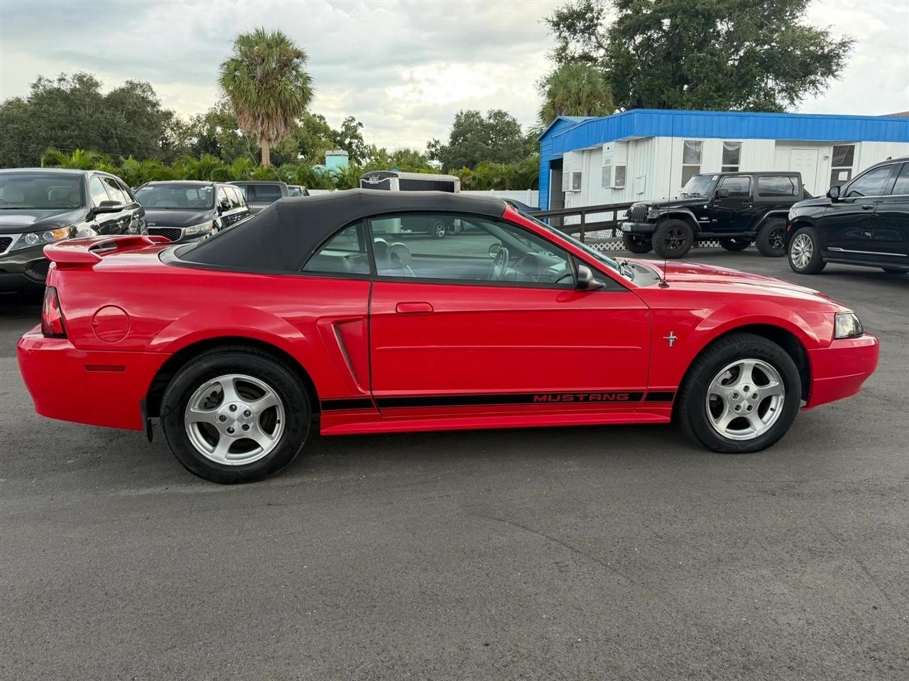Ford Mustang  2002