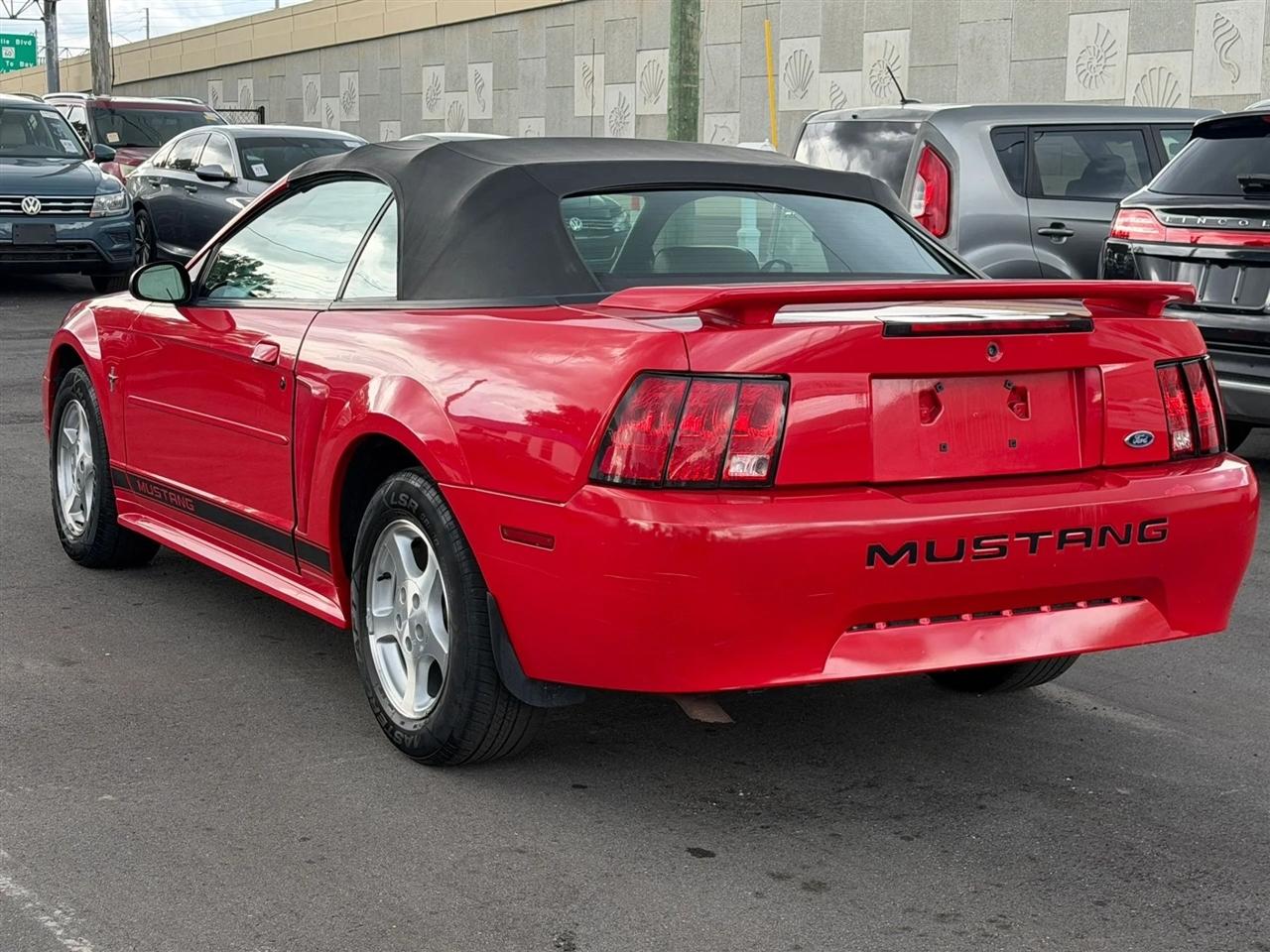 Ford Mustang  2002