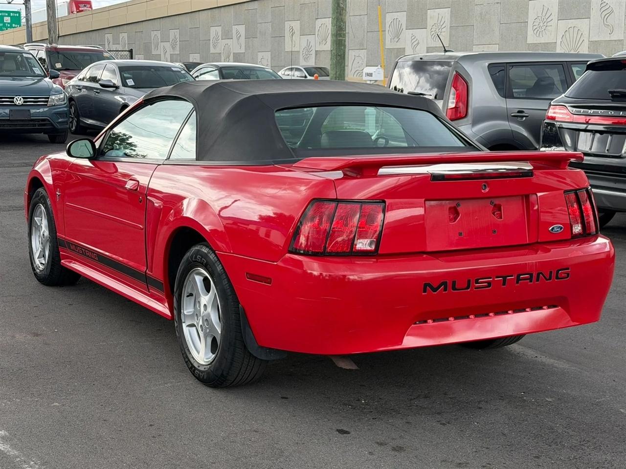 Ford Mustang  2002