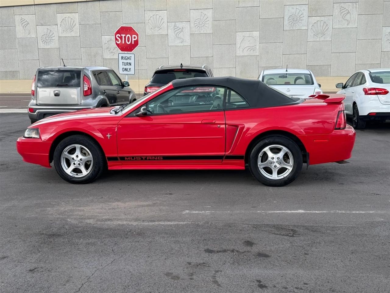 Ford Mustang  2002