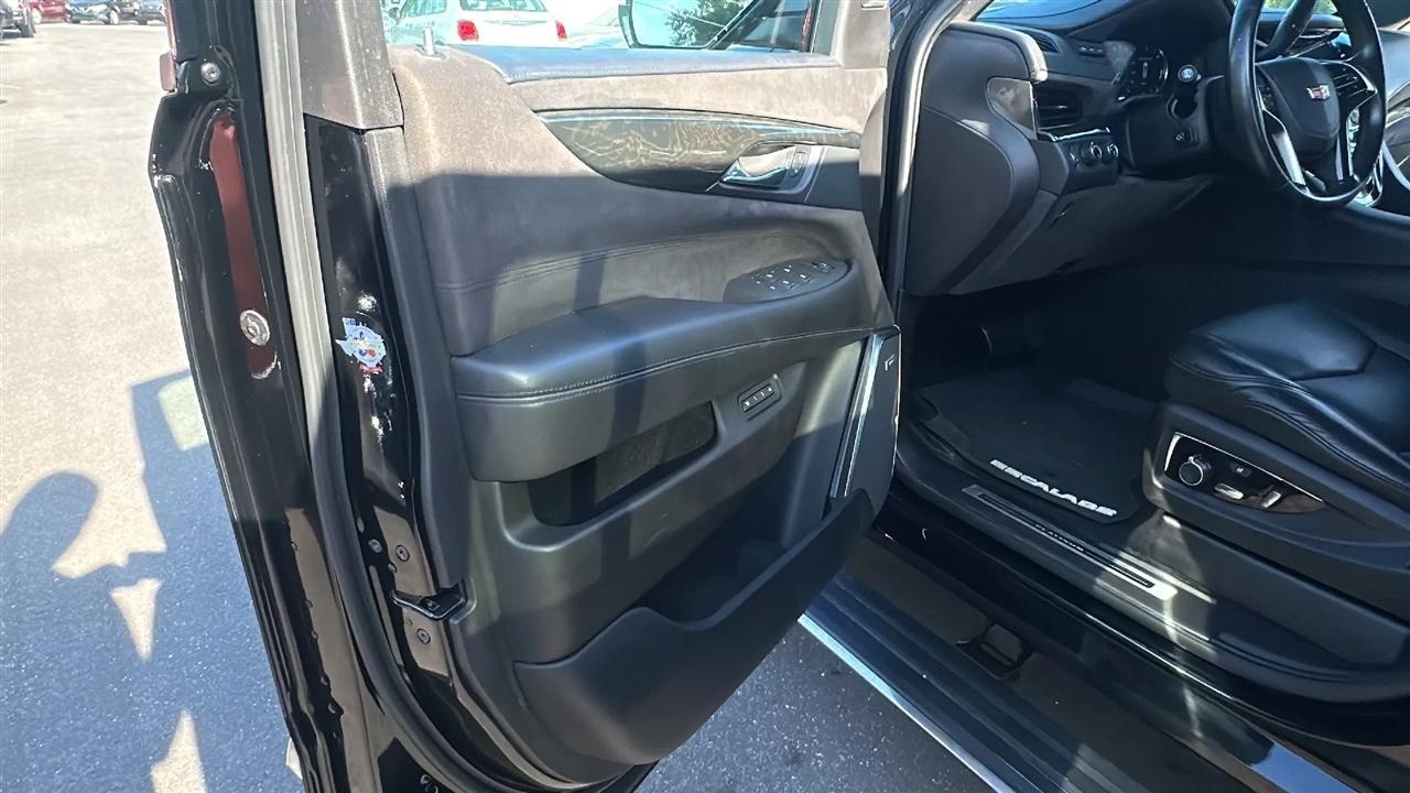Cadillac Escalade ESV  2016