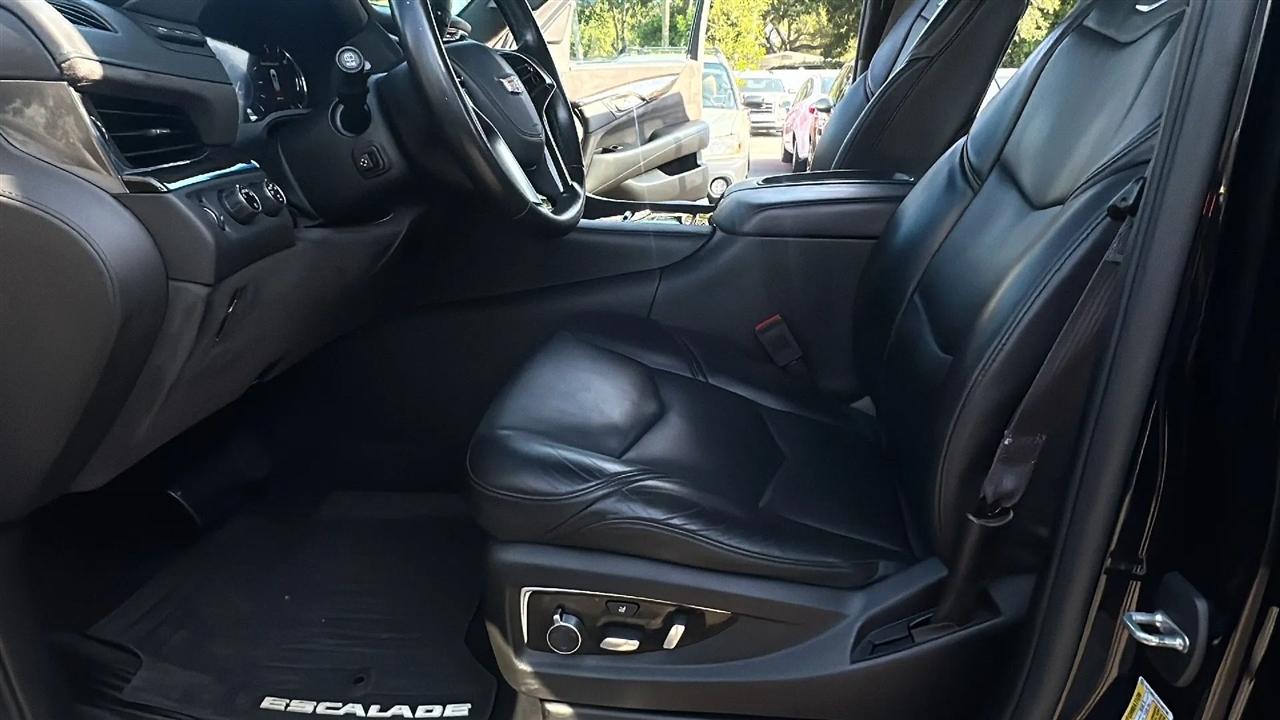Cadillac Escalade ESV  2016