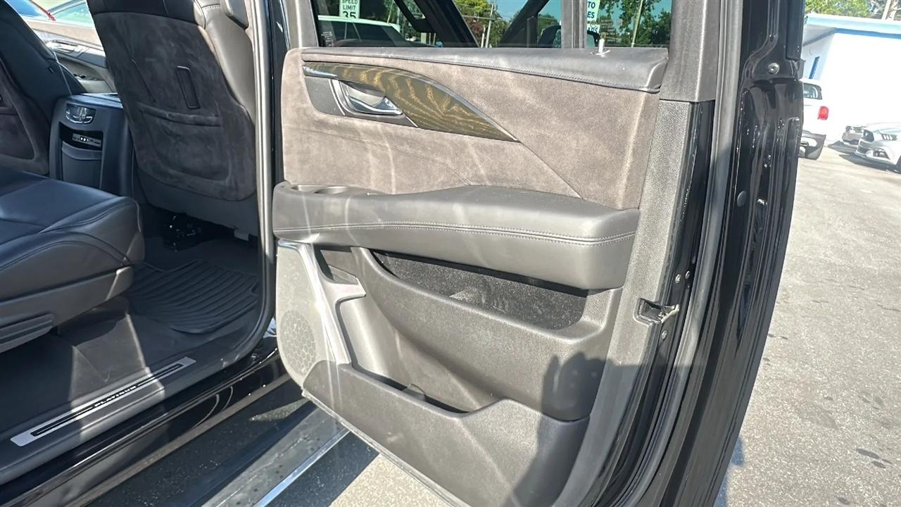 Cadillac Escalade ESV  2016