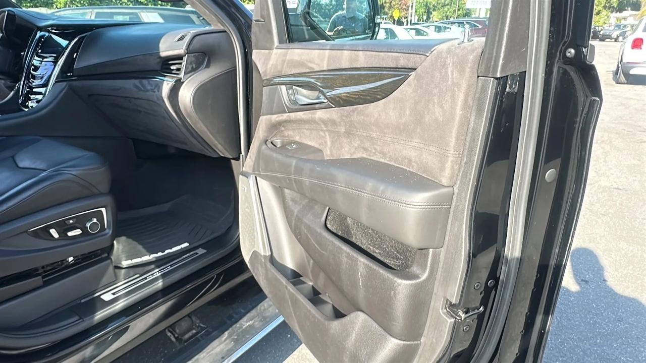 Cadillac Escalade ESV  2016
