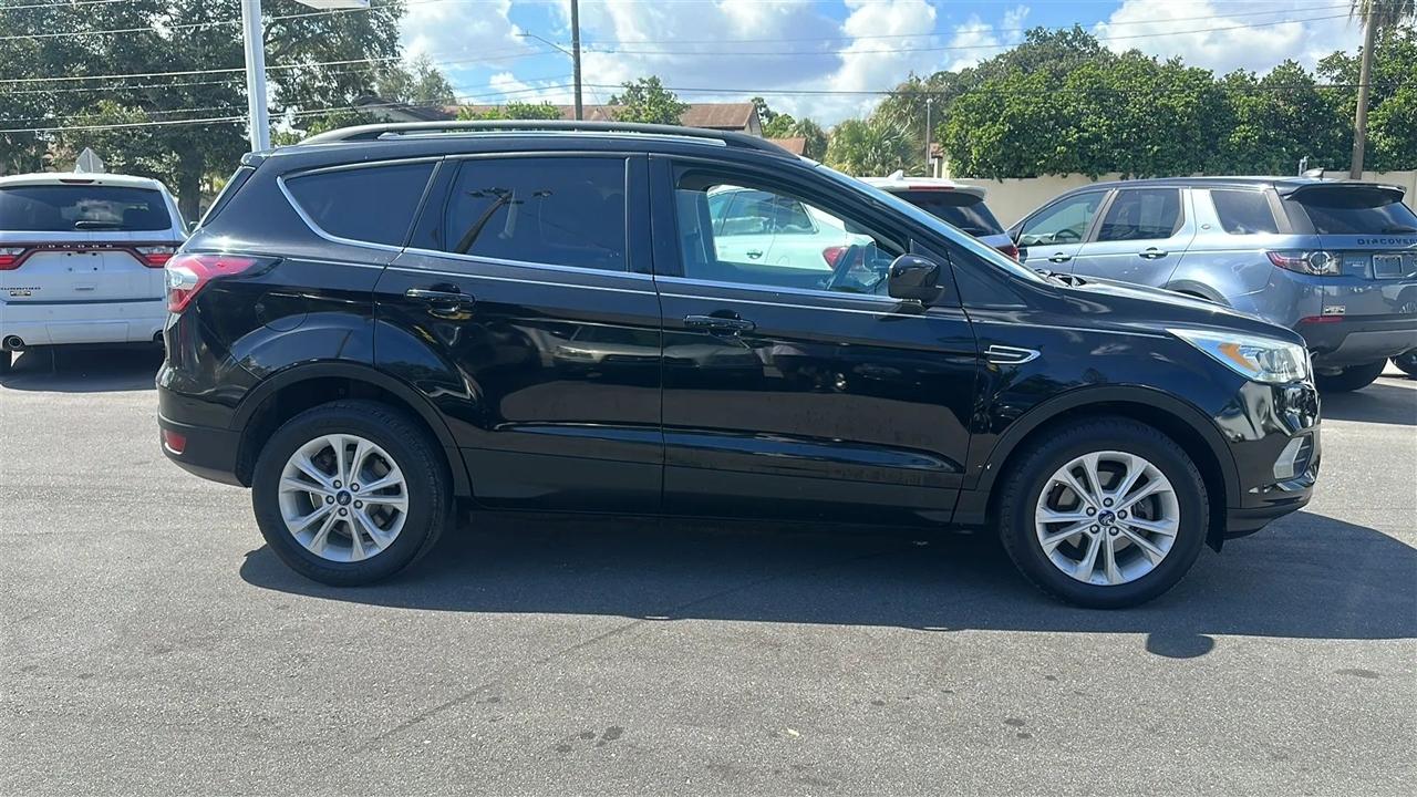Ford Escape  2017