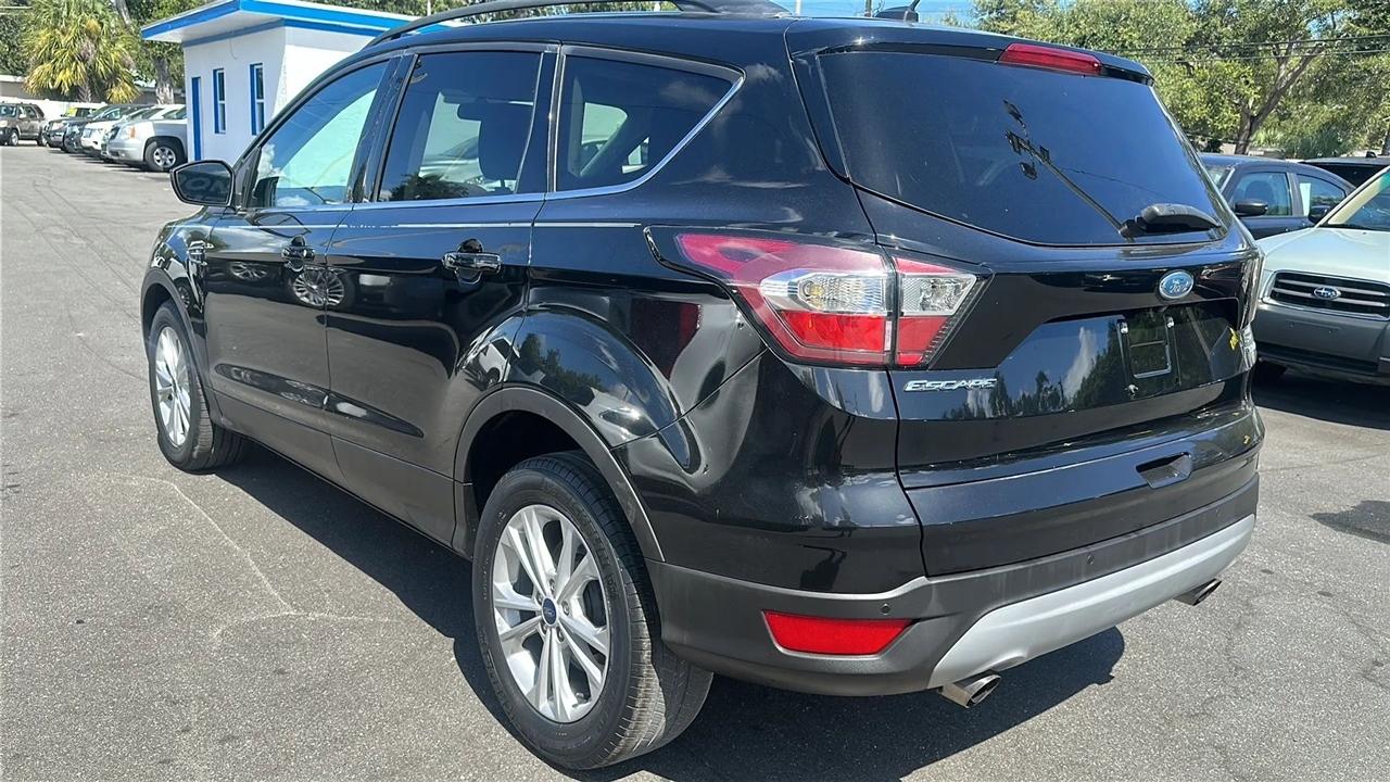 Ford Escape  2017