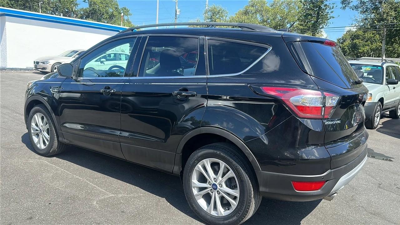 Ford Escape  2017
