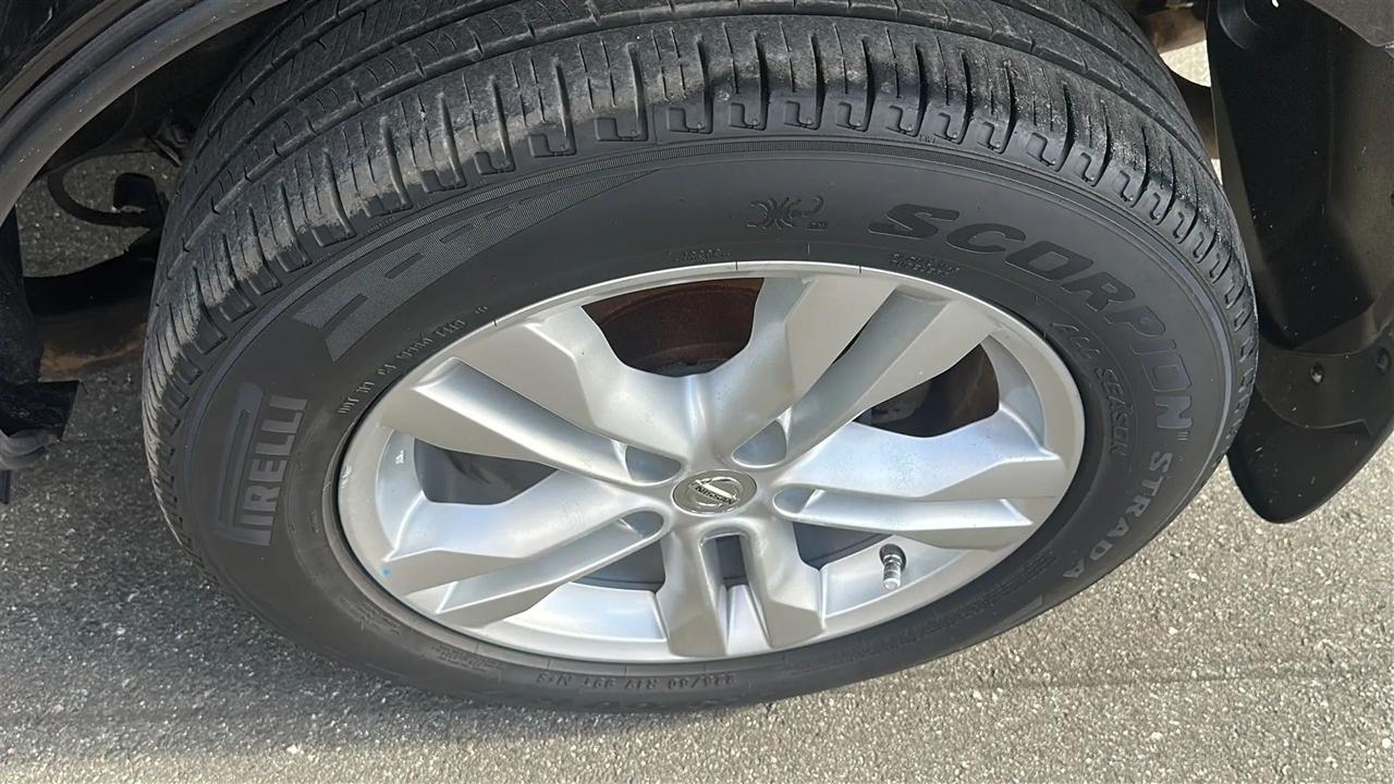 Nissan Rogue  2012
