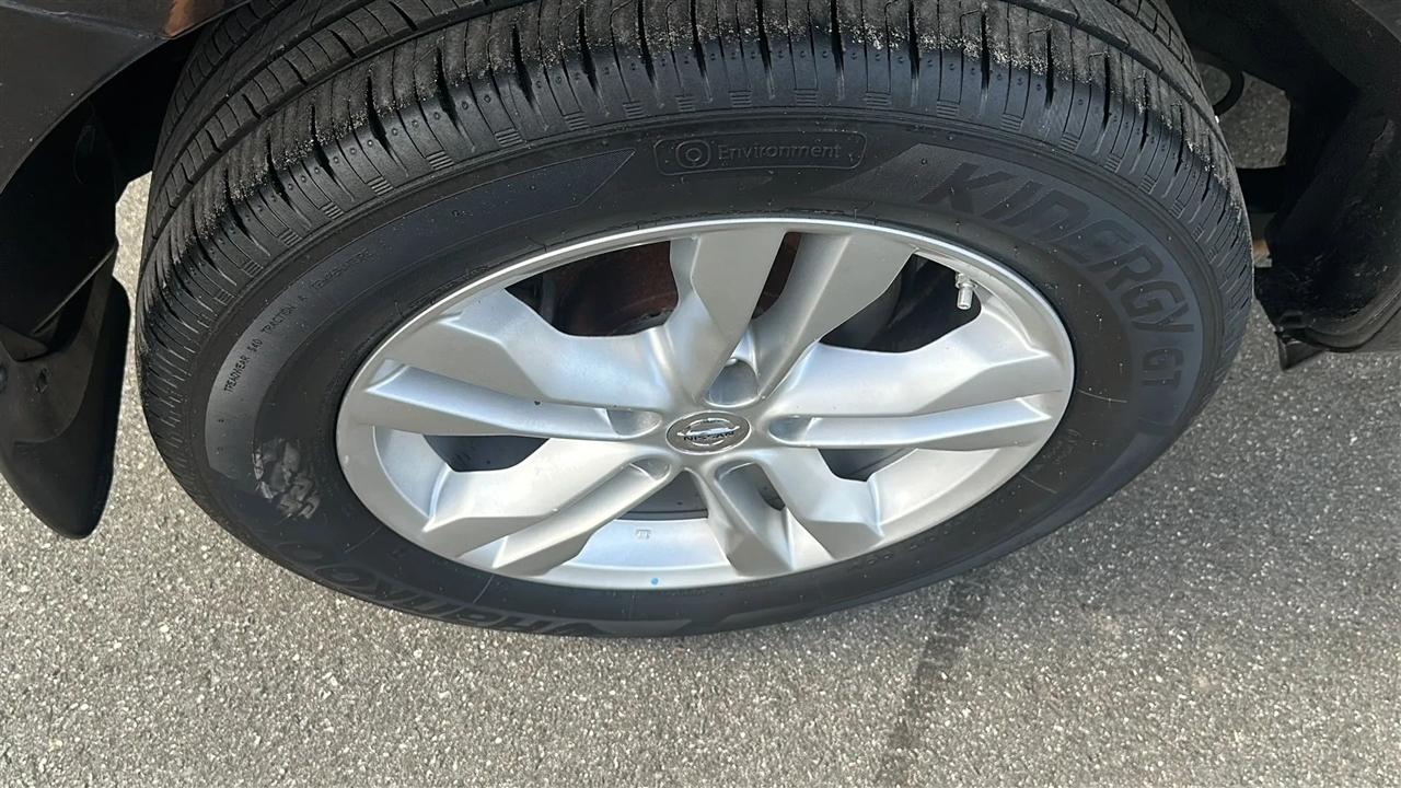 Nissan Rogue  2012