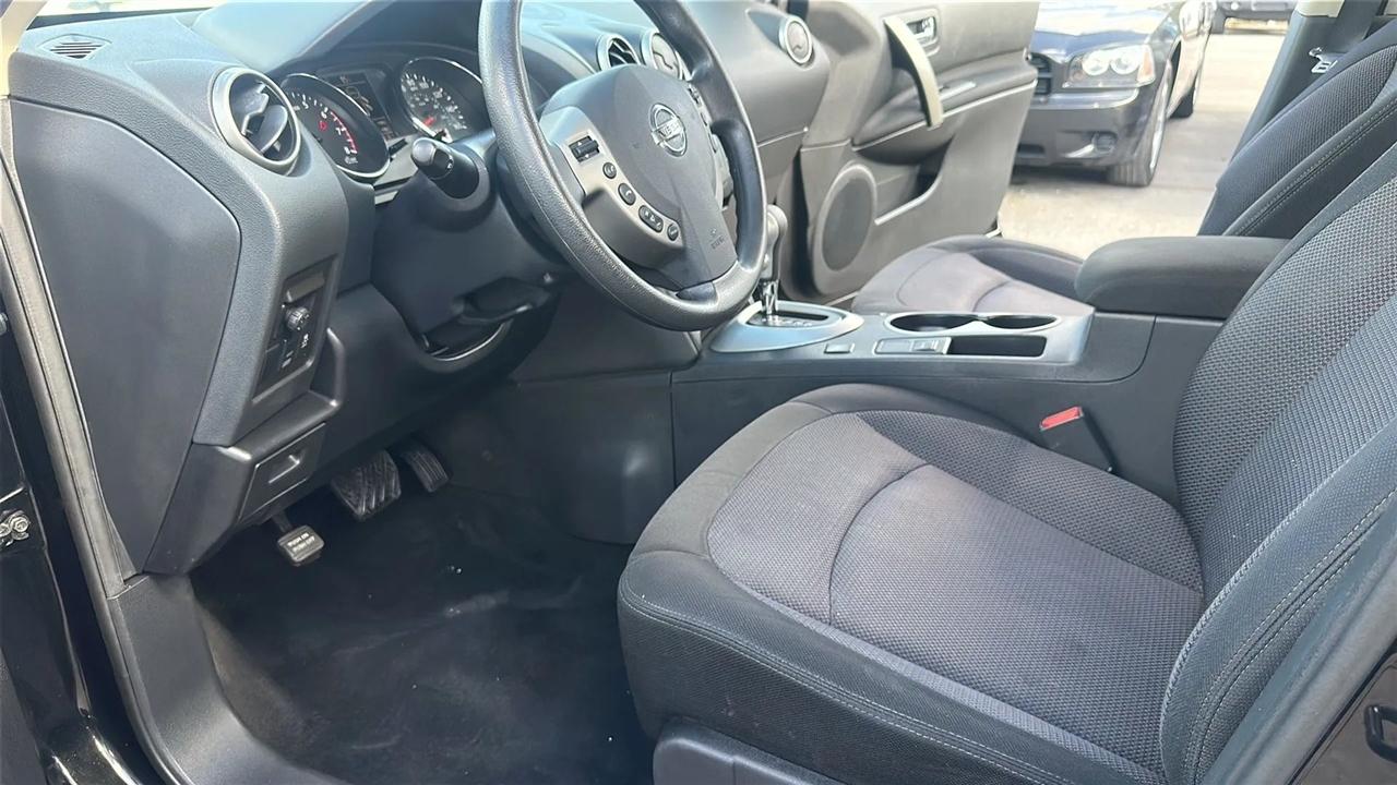 Nissan Rogue  2012