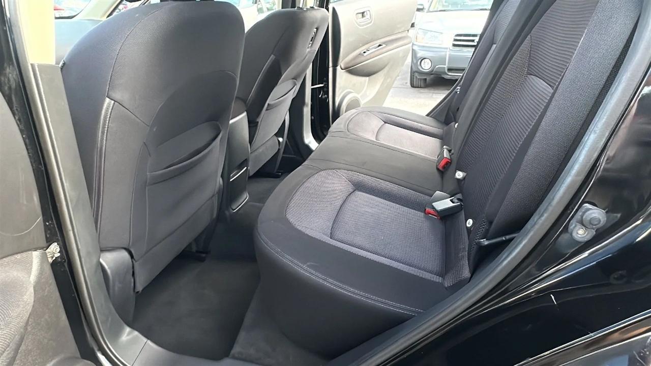 Nissan Rogue  2012