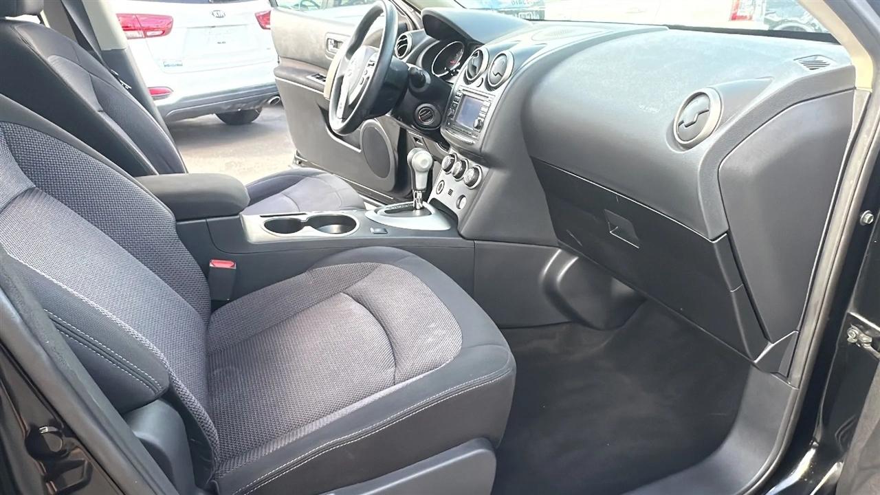 Nissan Rogue  2012