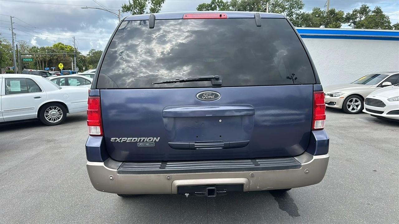 Ford Expedition  2004