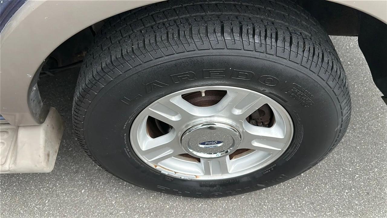 Ford Expedition  2004