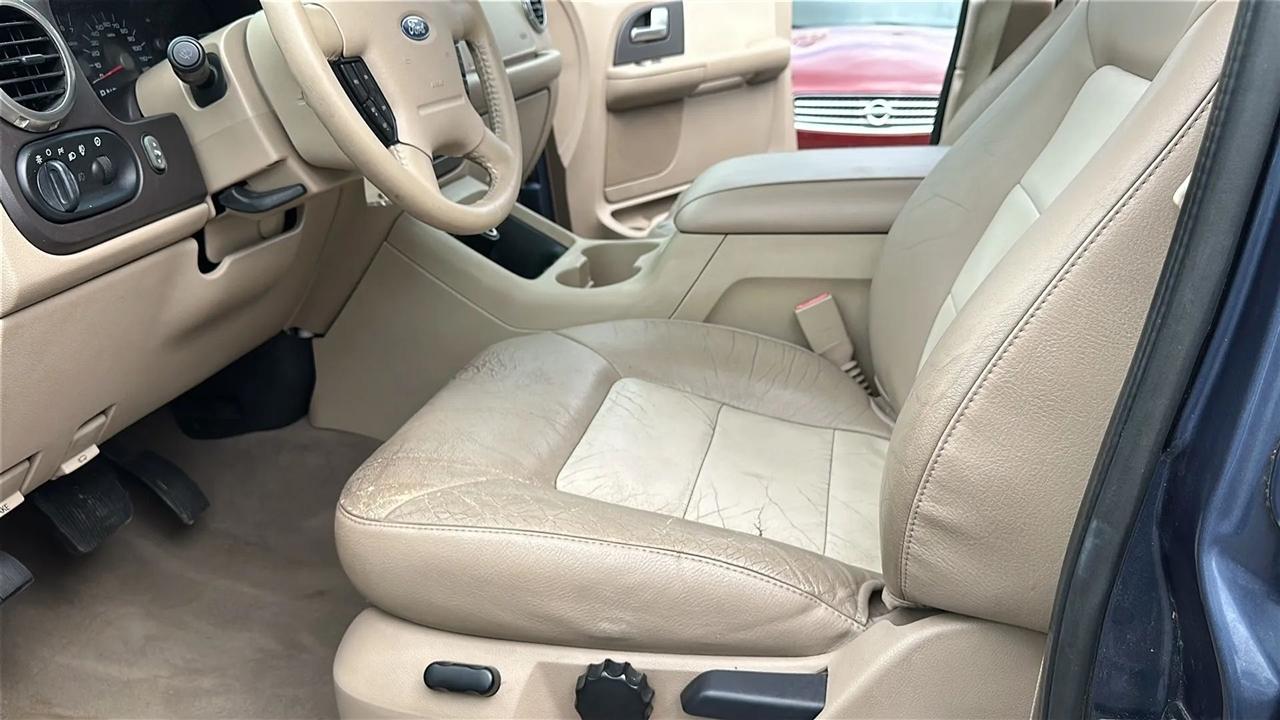 Ford Expedition  2004