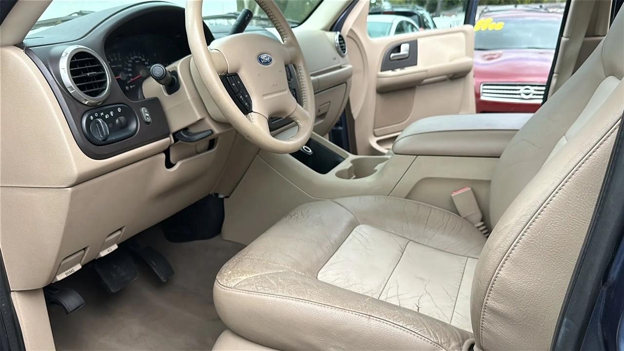 Ford Expedition  2004