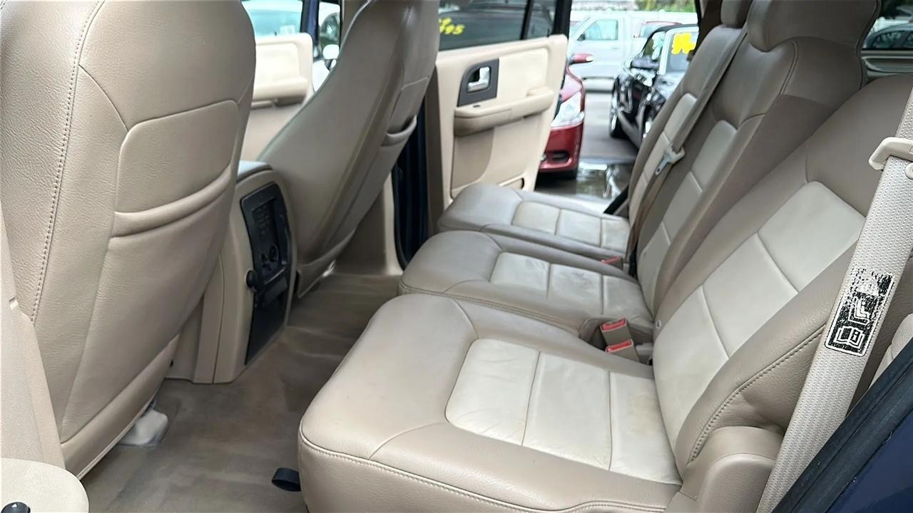 Ford Expedition  2004
