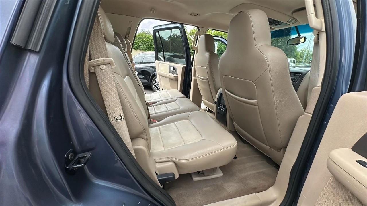 Ford Expedition  2004