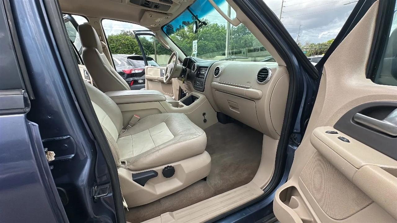 Ford Expedition  2004