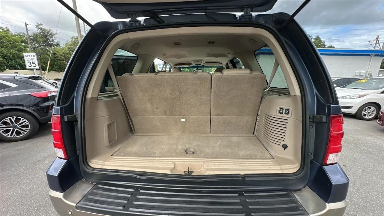 Ford Expedition  2004