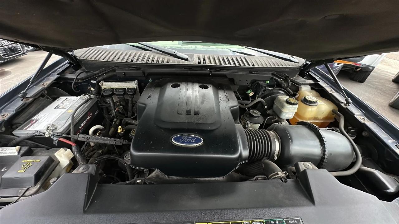 Ford Expedition  2004