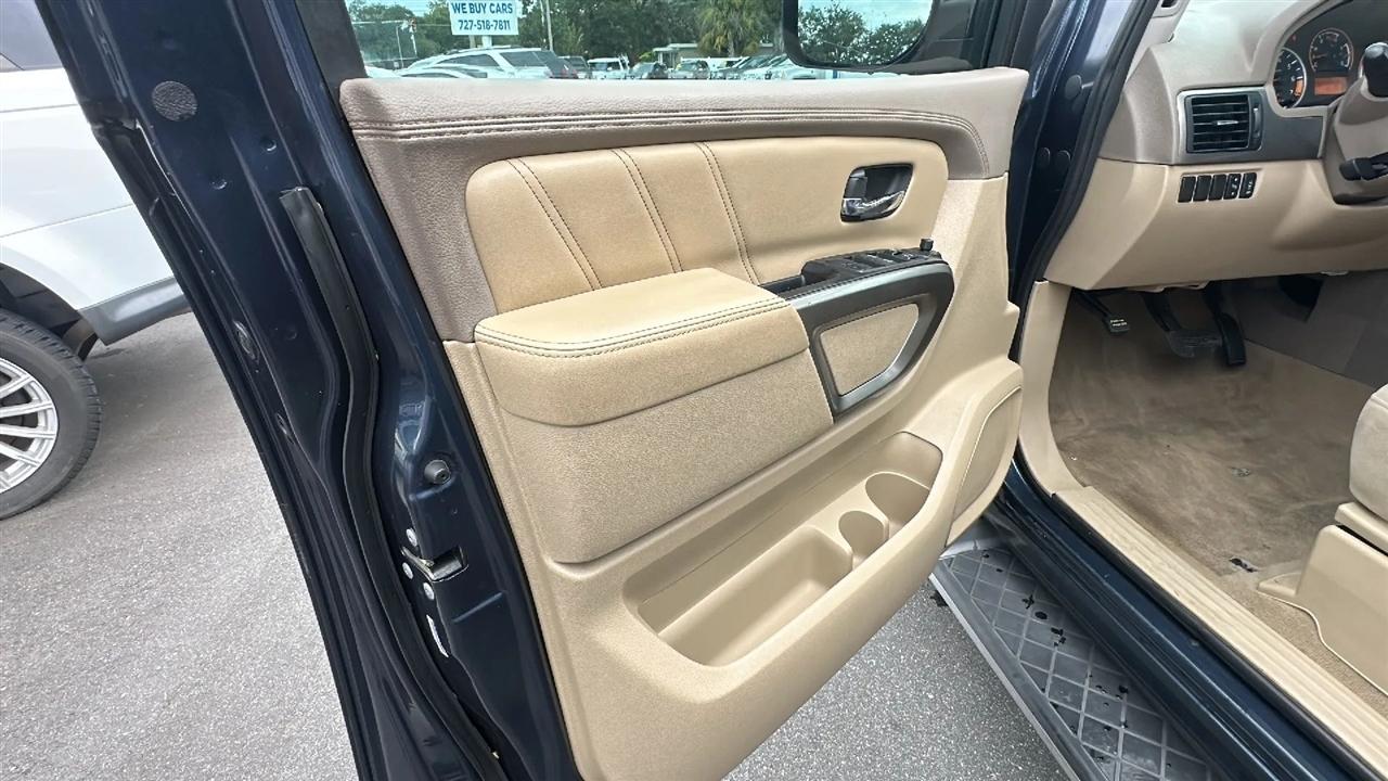 Nissan Armada  2015