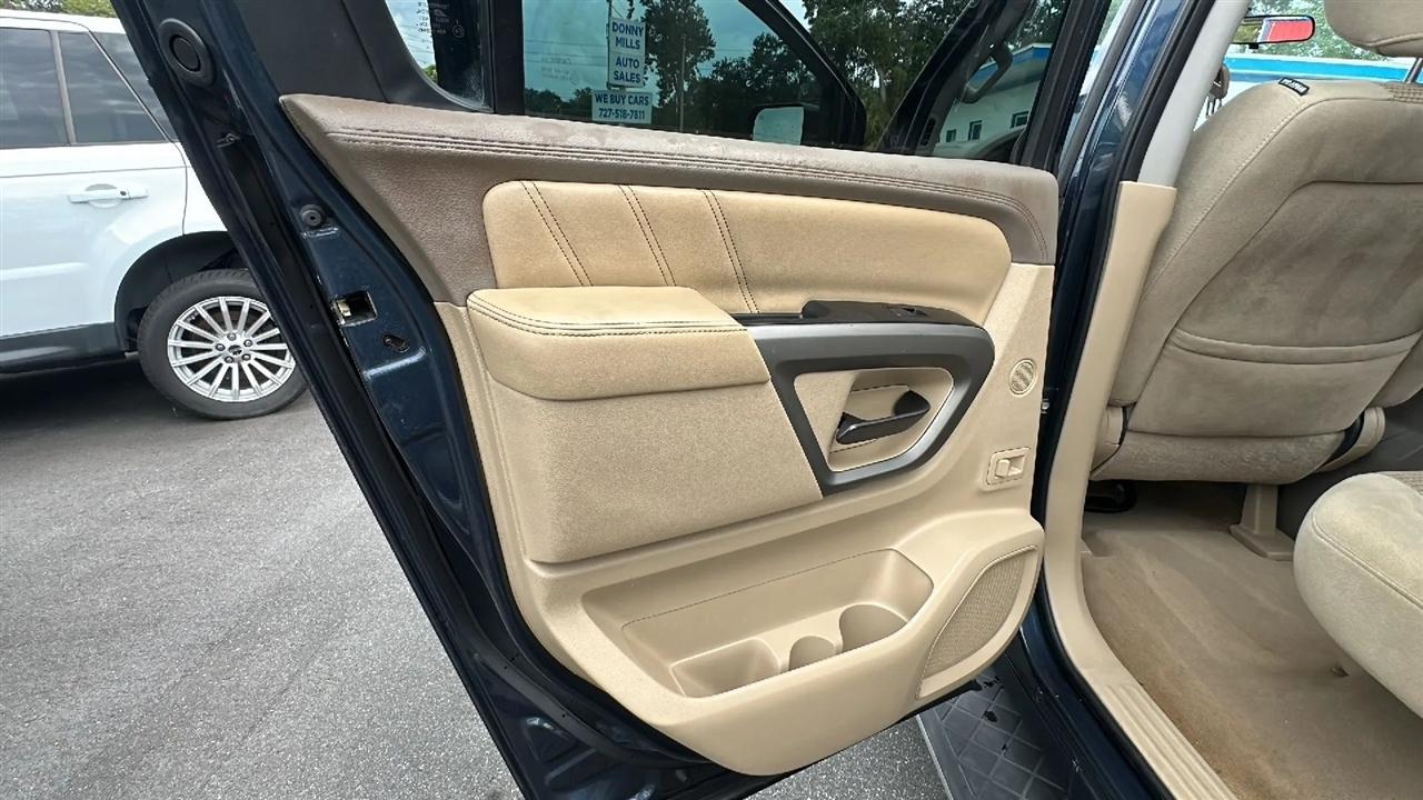 Nissan Armada  2015