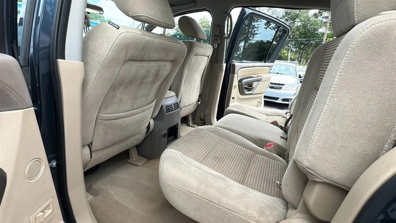 Nissan Armada  2015