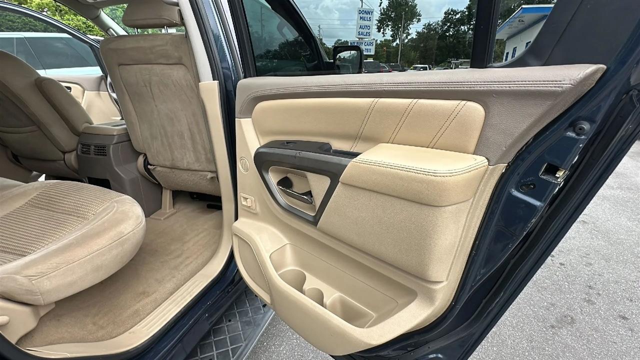 Nissan Armada  2015