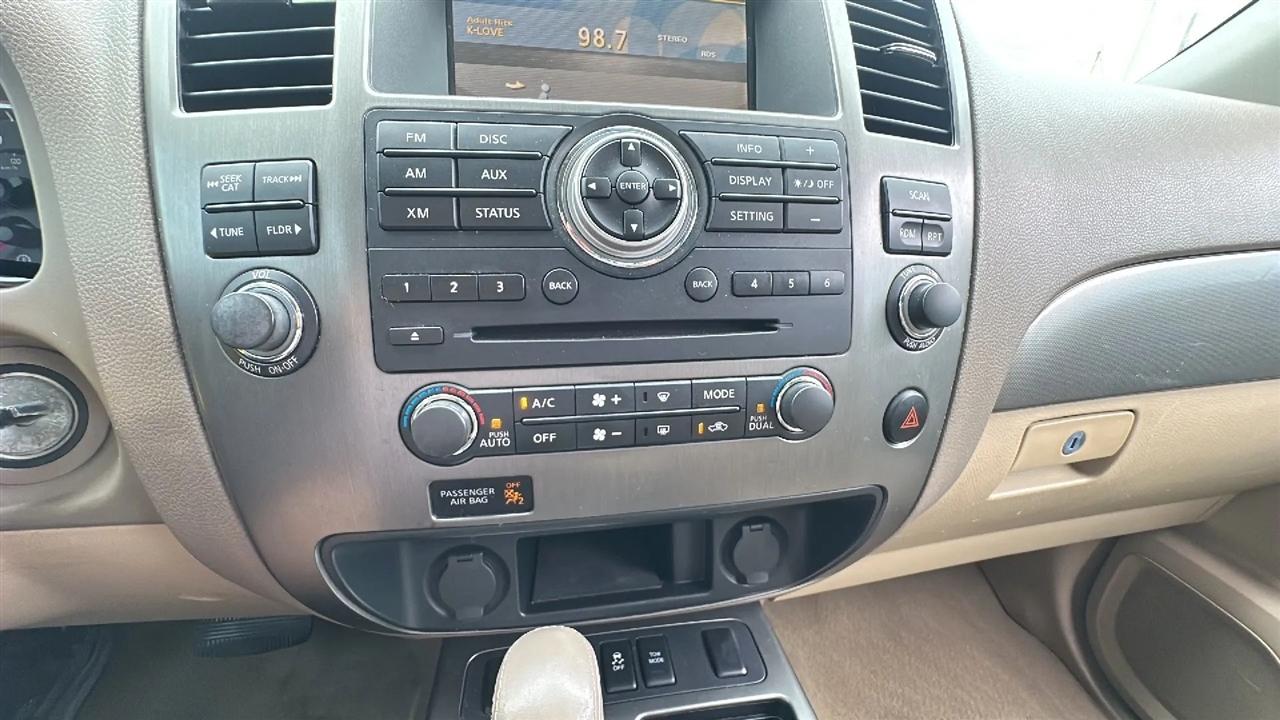Nissan Armada  2015